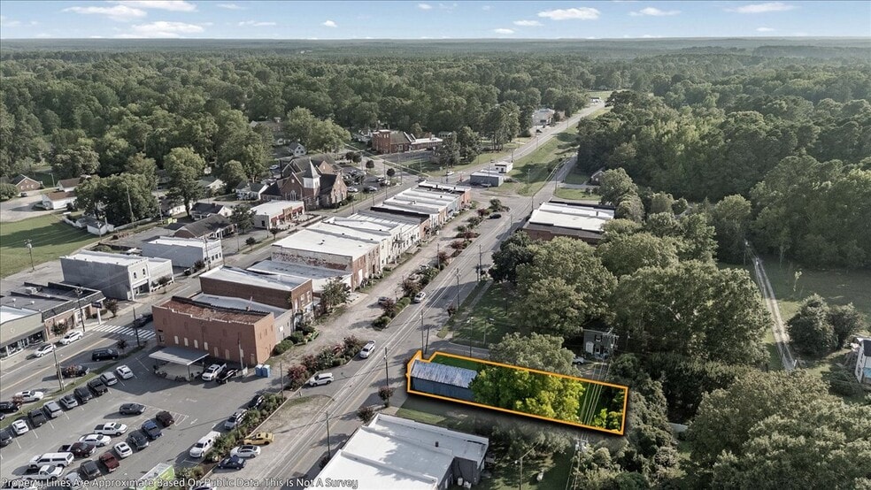 More Photos Of 202 E. North Main Street, Littleton General Retail For Sale