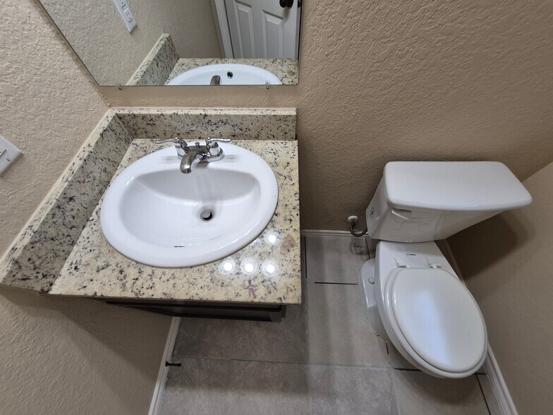 More Photos Of 8710 Vista de Nubes, Converse Apartments For Sale