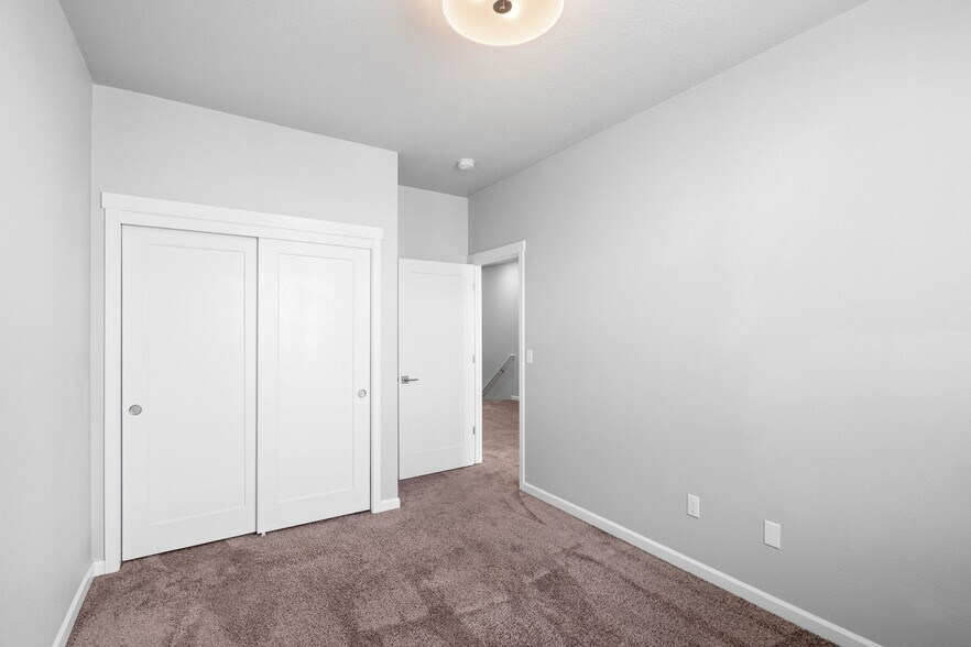 More Photos Of 16306 NE 20th St, Vancouver Multifamily For Sale