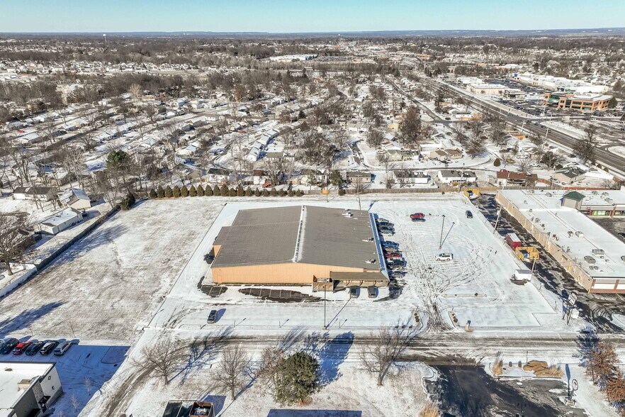 More Photos Of 177 Frontier Park Dr, O'Fallon Bowling Alley For Sale