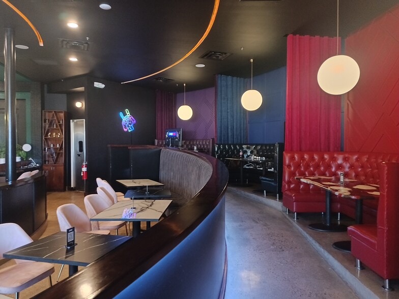 More Photos Of 12225 Westheimer Rd, Houston Freestanding For Lease