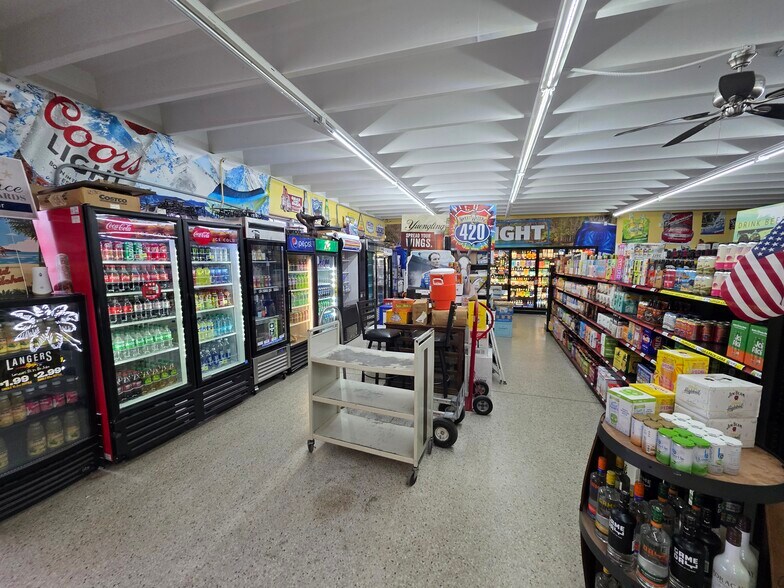 More Photos Of 1306 Coastal Hwy, Panacea Convenience Store For Sale