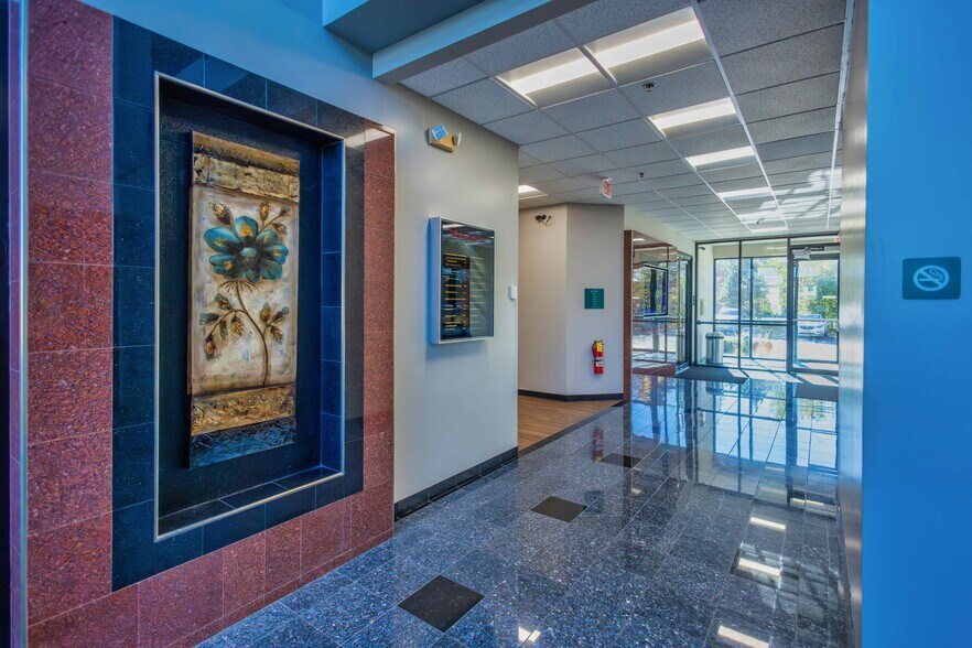 More Photos Of 1952 Mcdowell Rd, Naperville Business Park For Lease
