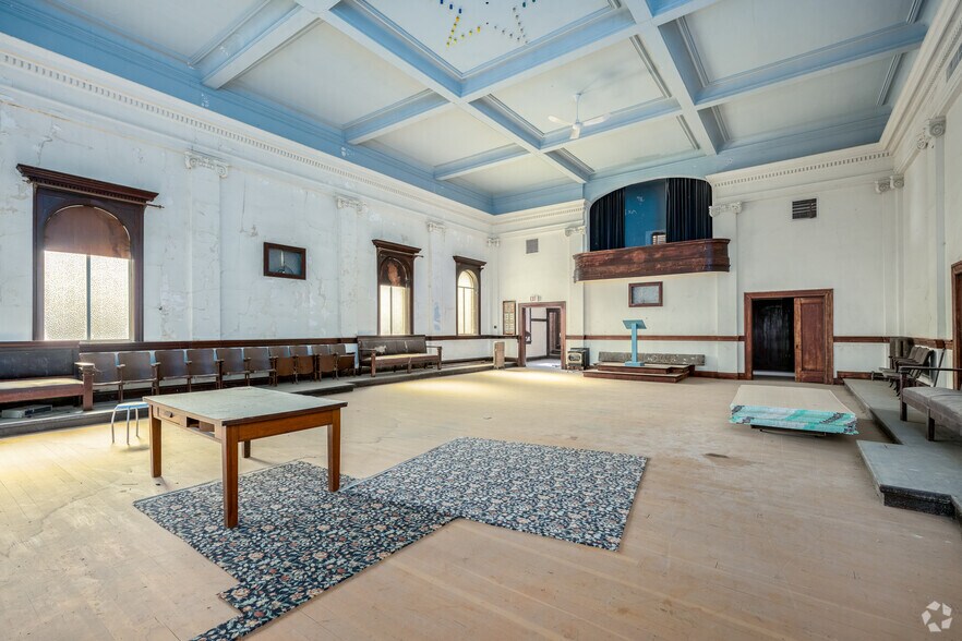 More Photos Of 115 N Butte St, Willows Loft Creative Space For Lease