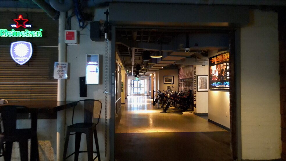 More Photos Of 100 W Livingston St, Orlando Restaurant For Lease