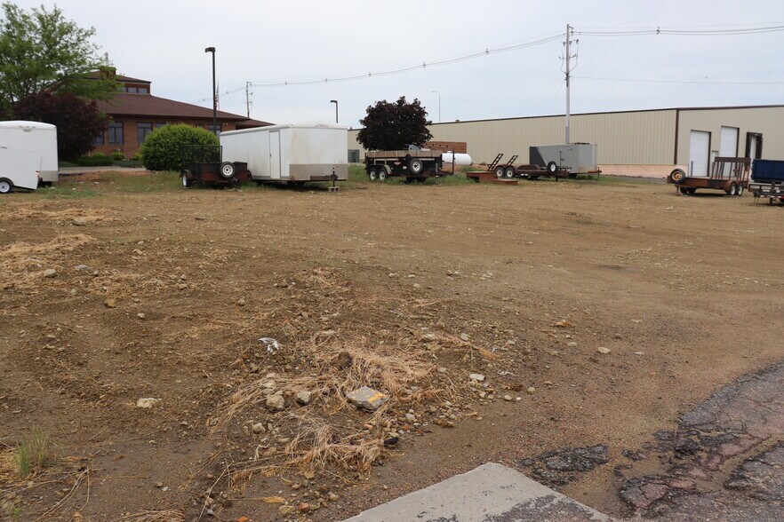 More Photos Of Main @ 1st, Winner Land For Sale