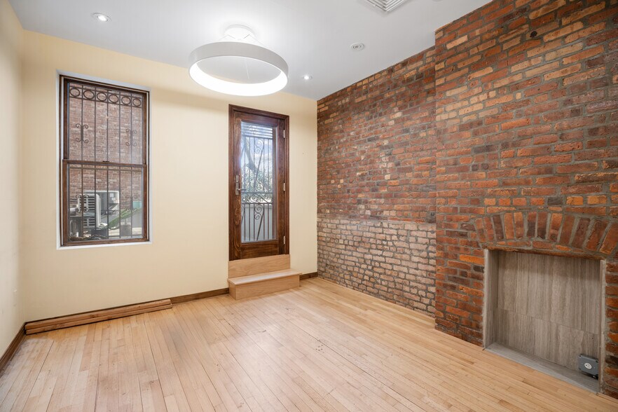 More Photos Of 2291 7th Ave, New York Apartments For Lease