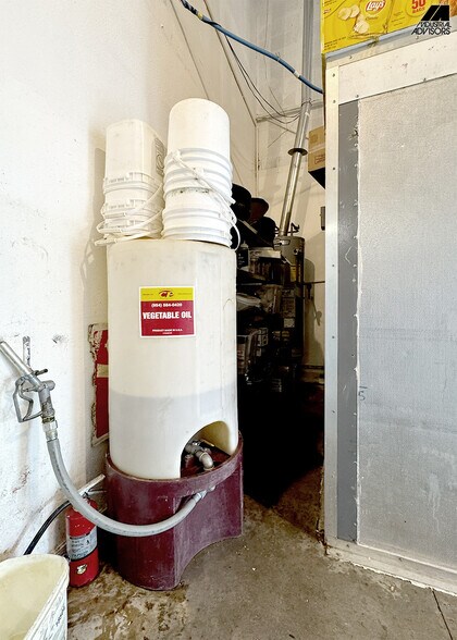 More Photos Of 4960 NW 165th St, Miami Warehouse For Sale