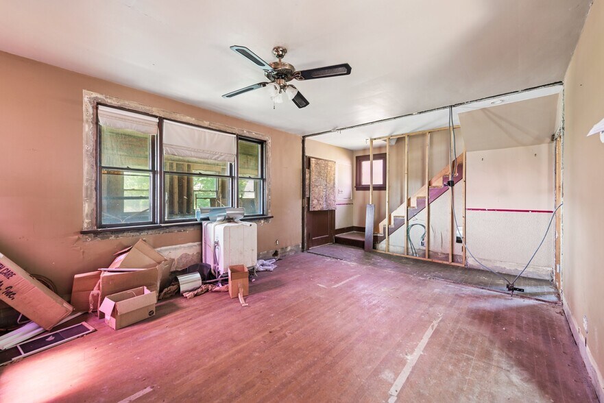 More Photos Of 920 Washington Rd, Washington Office For Sale