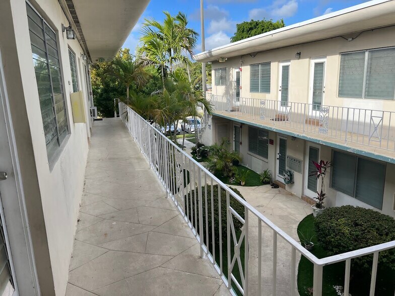 More Photos Of 2072 NE 169th St, Miami Apartments For Sale