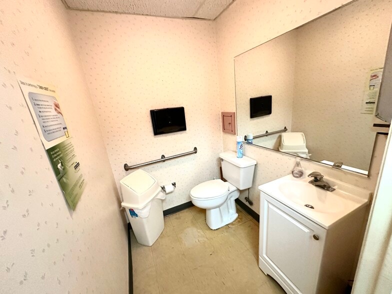 More Photos Of 16244 S Military Trl, Delray Beach Medical For Lease