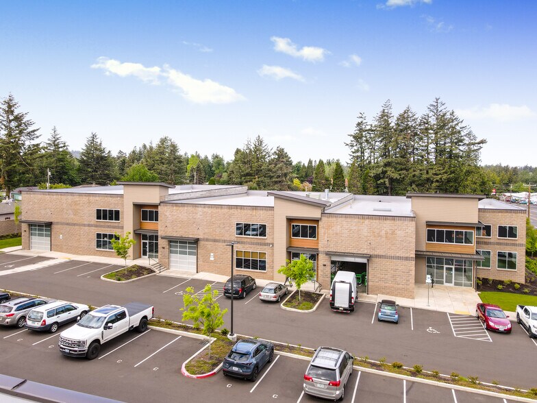 More Photos Of 21600 SE Stark St, Gresham Service For Lease