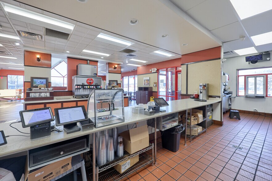 More Photos Of 4850 Penn Ave, Sinking Spring Fast Food For Sale