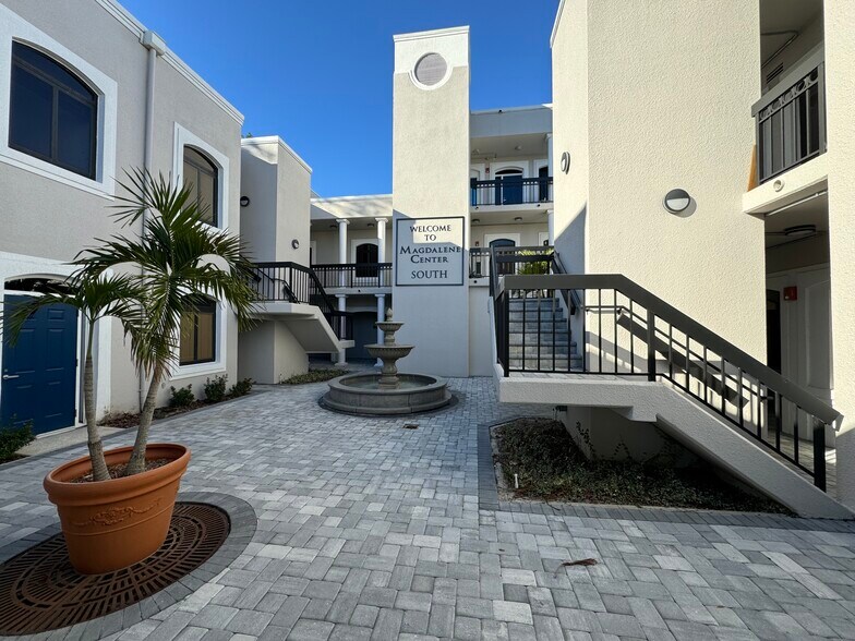 More Photos Of 15436 N Florida Ave, Tampa Unknown For Lease