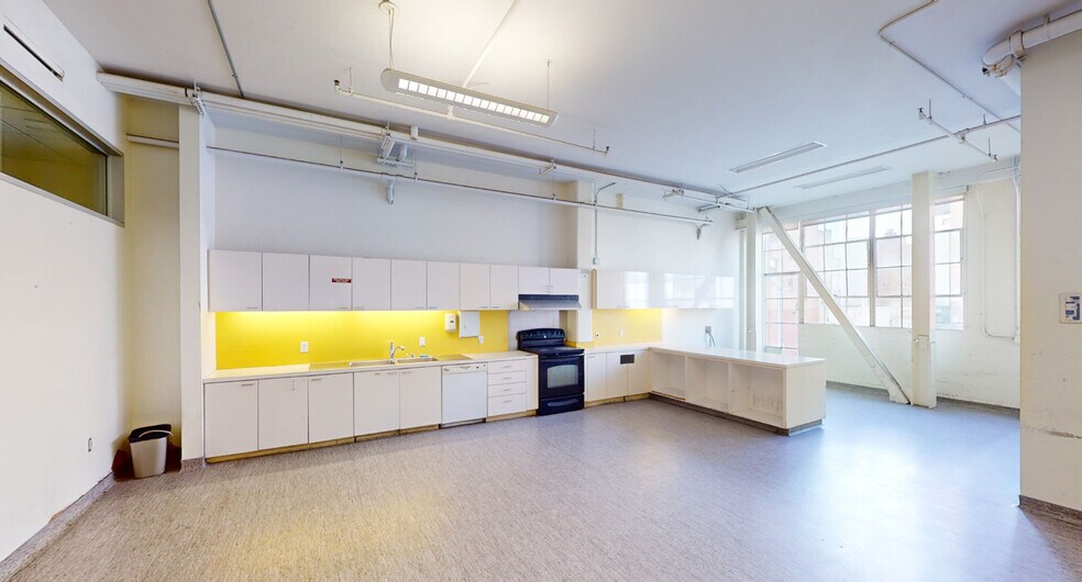 More Photos Of 982 Mission St, San Francisco Loft Creative Space For Lease