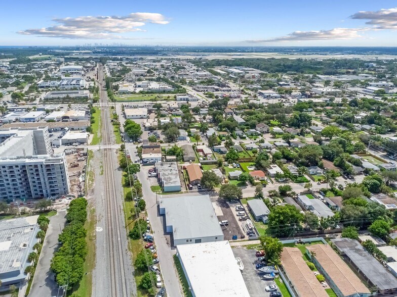 More Photos Of 201-215 SW 21st St, Fort Lauderdale Warehouse For Sale