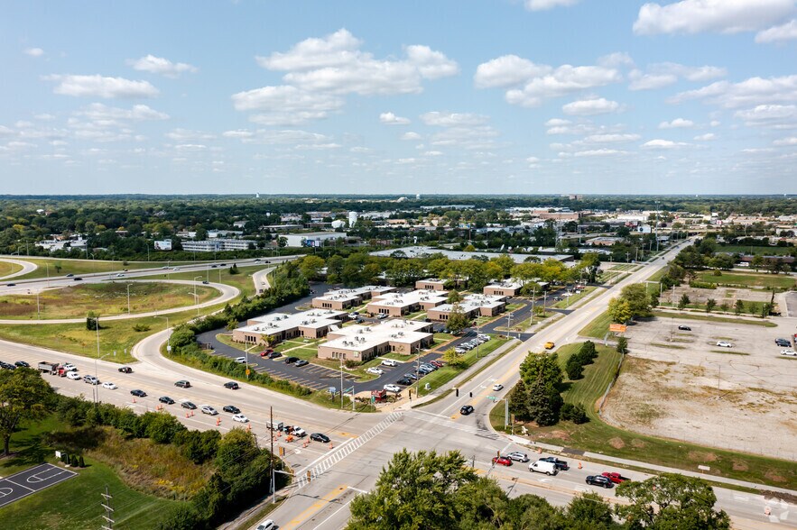 More Photos Of 1835 Rohlwing Rd, Rolling Meadows Unknown For Lease