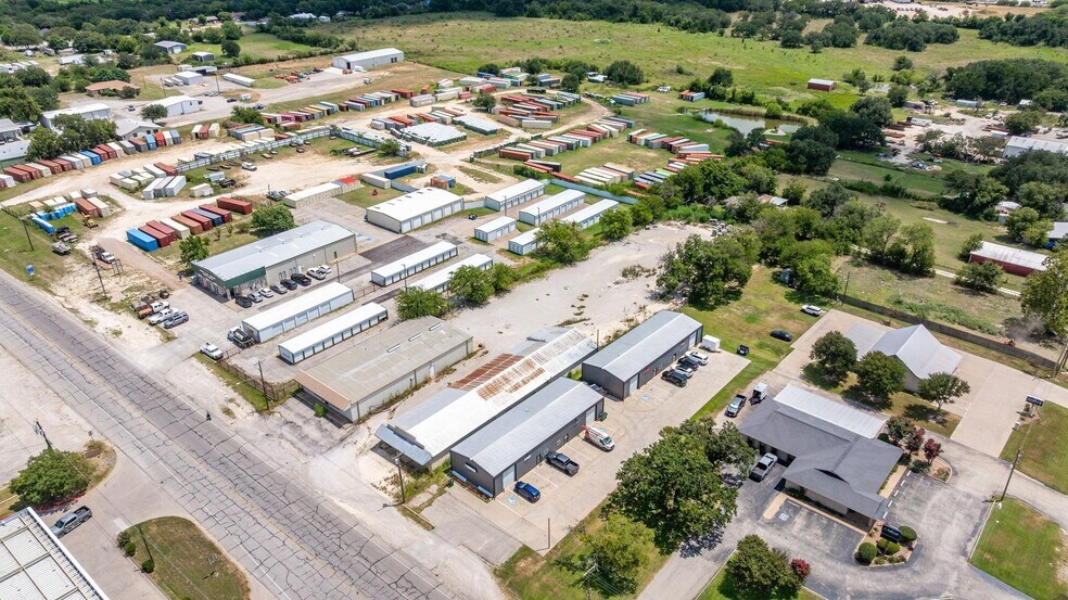 More Photos Of 1208 E Washington St, Stephenville Industrial For Sale