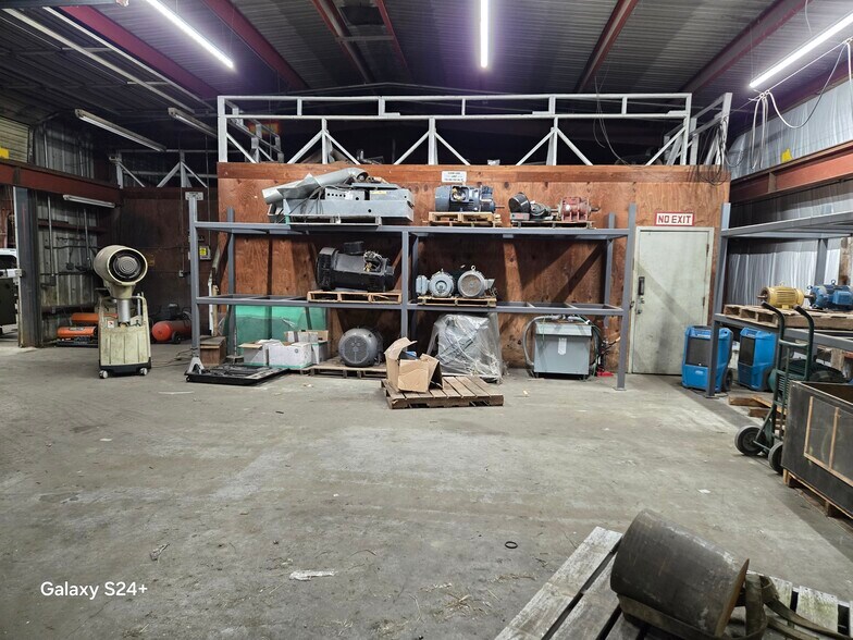 More Photos Of 658 Omaha Dr, Corpus Christi Industrial For Sale