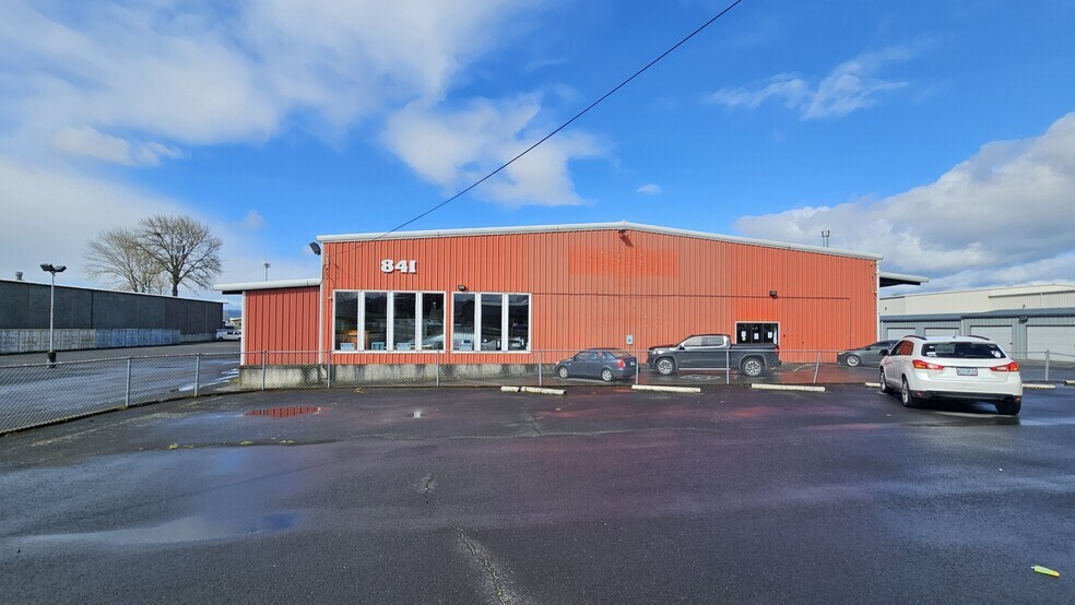 More Photos Of 841 3rd Ave, Longview Industrial For Lease