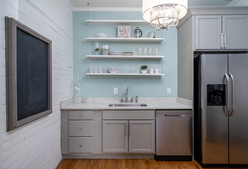 More Photos Of 360 E Main St, Canton Office Residential For Lease