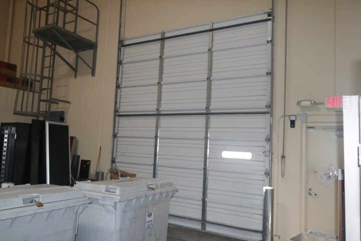 More Photos Of 2816 Columbia St, Torrance Light Distribution For Lease