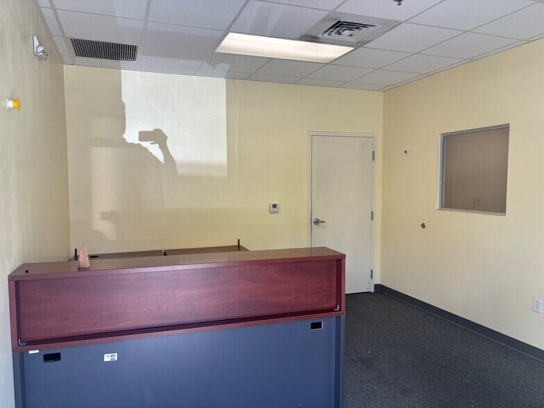 More Photos Of 10376 W State Road 84, Davie Warehouse For Lease