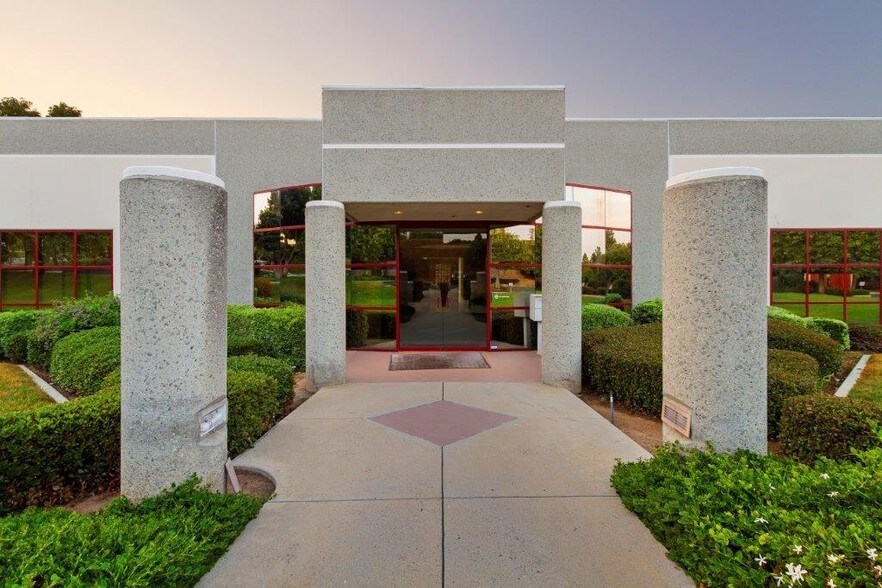 More Photos Of 1915 Aston Ave, Carlsbad Office For Sale
