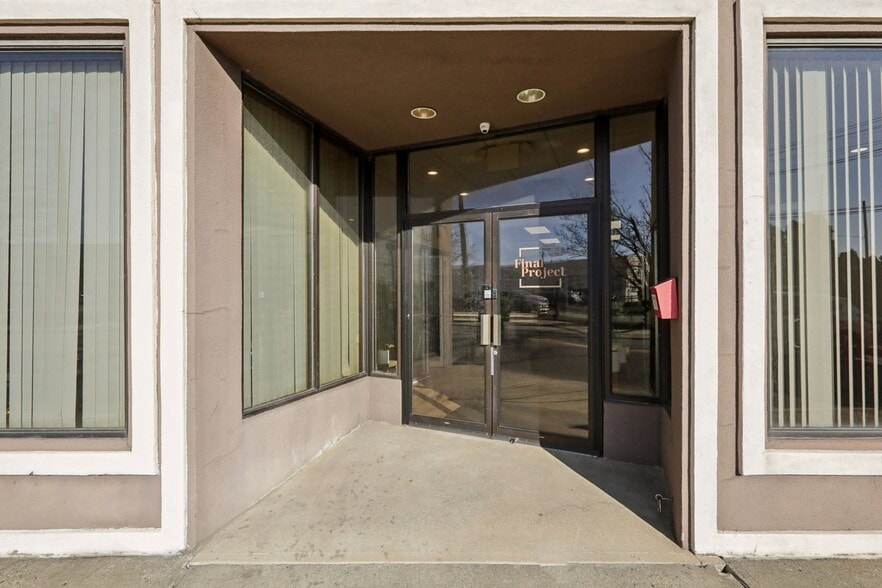 More Photos Of 7-9 Ridgefield, Ridgefield Park Flex For Lease