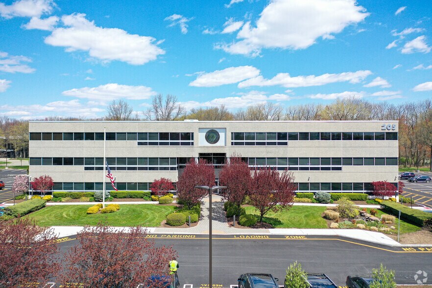 More Photos Of 205 Robin Rd, Paramus Office For Lease