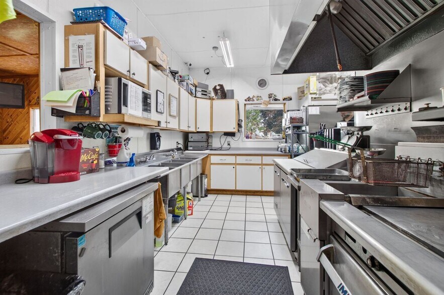 More Photos Of 133 E Main St, Embarrass Restaurant For Sale
