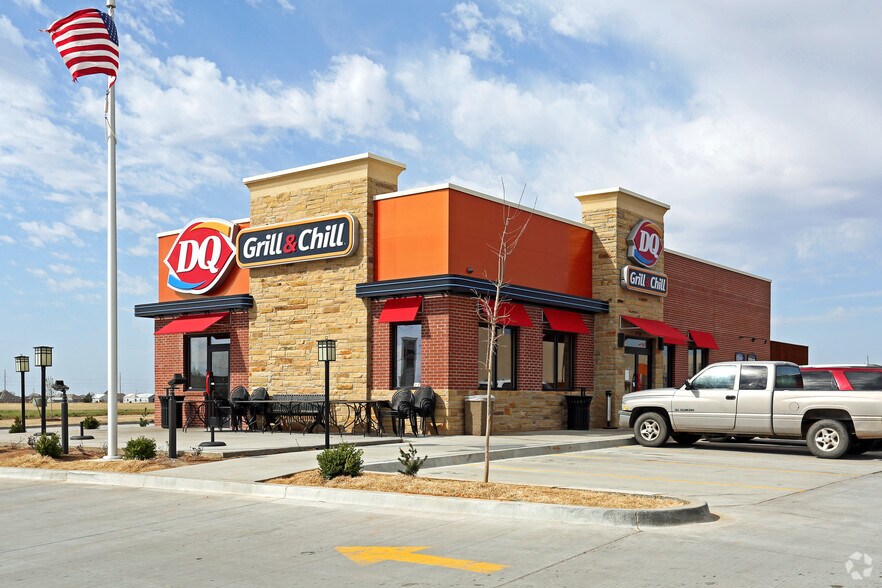 Primary Photo Of 2301 S Telephone Rd, Moore Fast Food For Lease