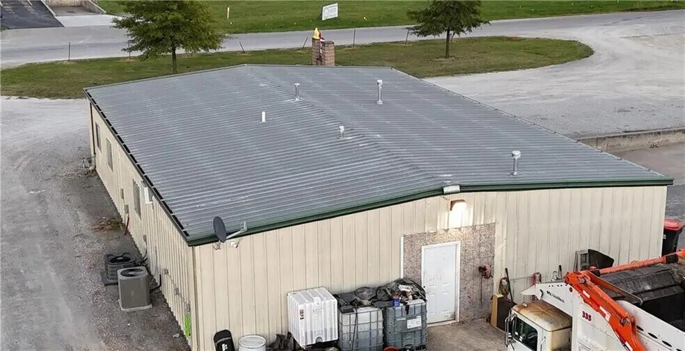 More Photos Of 3001 N Rotary Ter, Pittsburg Industrial For Sale