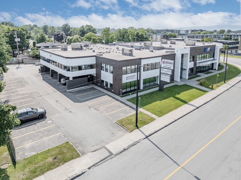 Primary Photo Of 3035 Av Maricourt, Québec Office For Lease