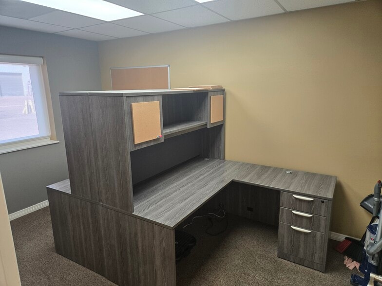 More Photos Of 105 Talamine Ct, Colorado Springs Warehouse For Sale