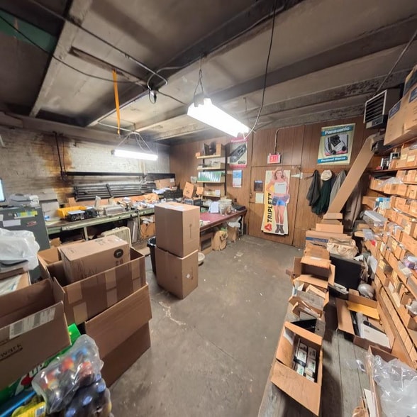 More Photos Of 330 E Norwegian St, Pottsville General Retail For Sale