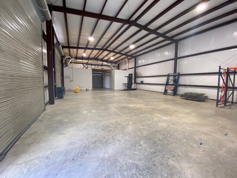 More Photos Of 2074 Phillip Dr, Covington Warehouse For Sale