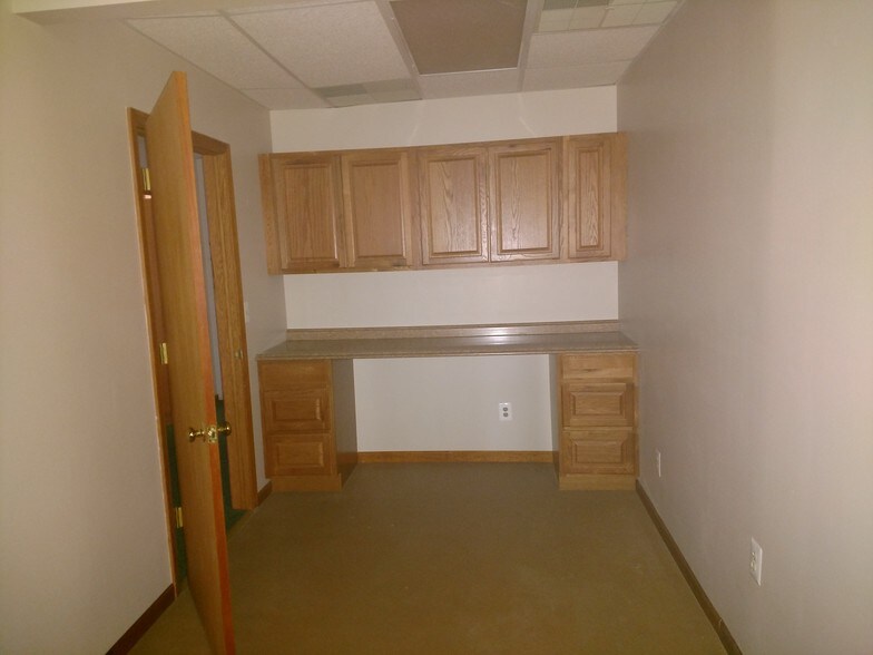 More Photos Of 5836 N Lapeer Rd, North Branch Storefront For Lease