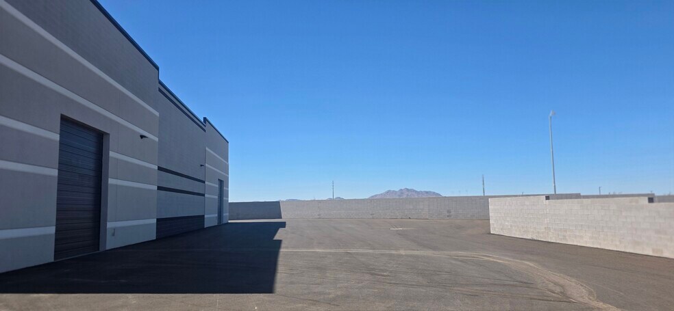 More Photos Of 7320 E Pecos Rd, Mesa Warehouse For Sale