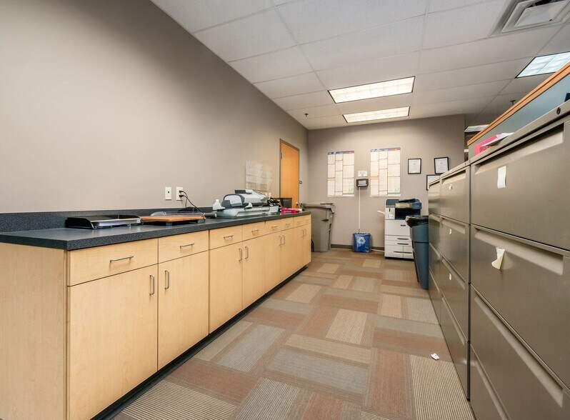 More Photos Of 5025 Bradenton Ave, Dublin Flex For Lease