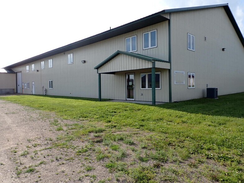 Primary Photo Of 940 6th Ave NE, Milaca Warehouse For Sale