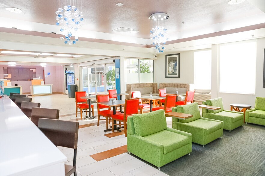 More Photos Of 90 Professional Blvd, Daytona Beach Hotel For Sale