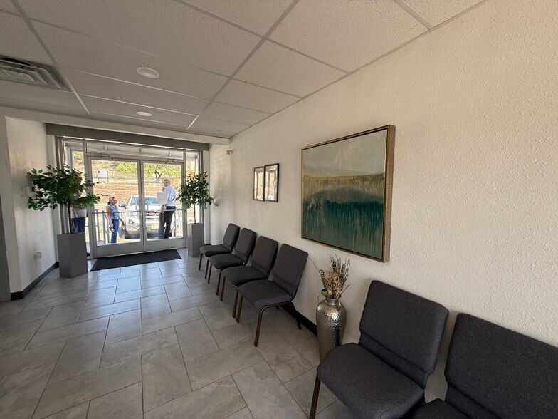 More Photos Of 500 E Schuster Ave, El Paso Unknown For Lease