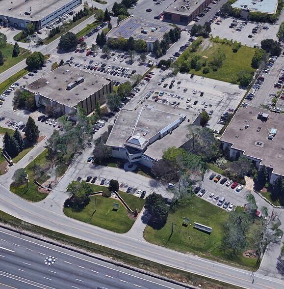 More Photos Of 3390 S Service Rd, Burlington Office For Lease