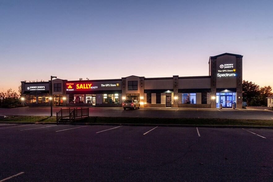More Photos Of 3226 US Highway 41 W, Marquette General Retail For Lease
