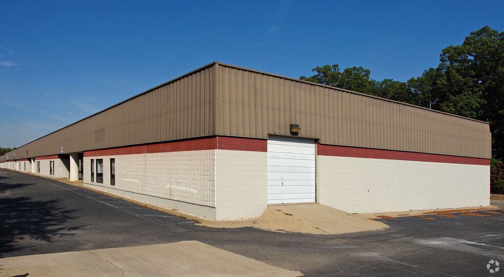 More Photos Of 9403-9417 Burge Ave, Richmond Light Distribution For Lease