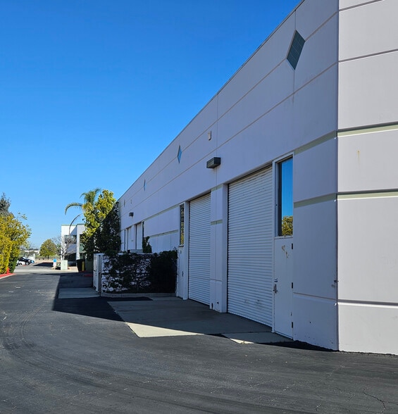 More Photos Of 41636 Enterprise Cir N, Temecula Warehouse For Lease