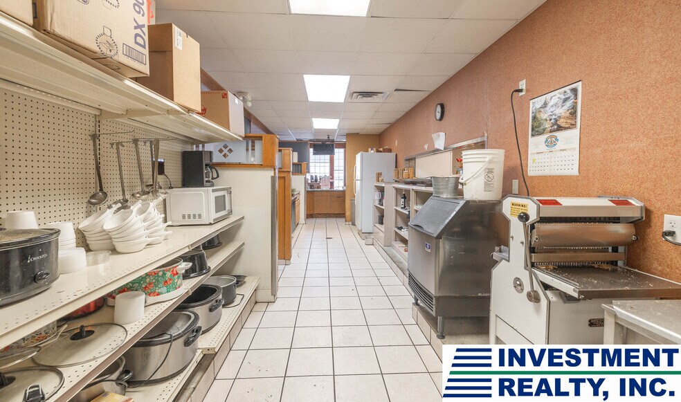 More Photos Of 60 Highway P, Cuba Freestanding For Sale