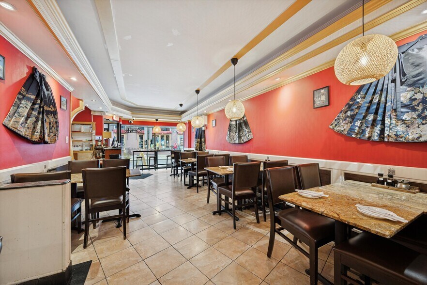 More Photos Of 274 S 20th St, Philadelphia Storefront Retail Residential For Sale