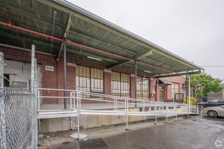 More Photos Of 5015-5025 Colorado Ave S, Seattle Warehouse For Lease